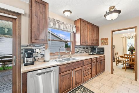 4806 Montclair Drive NW Cedar Rapids IA 52405