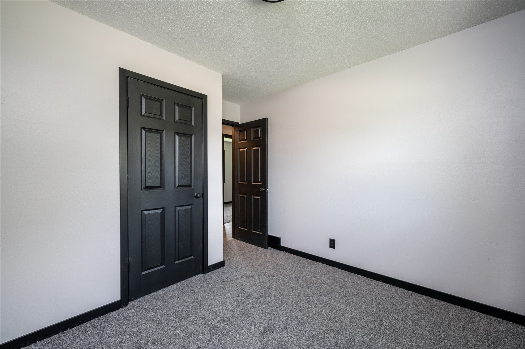 1625 South View NW Cedar Rapids IA 52405