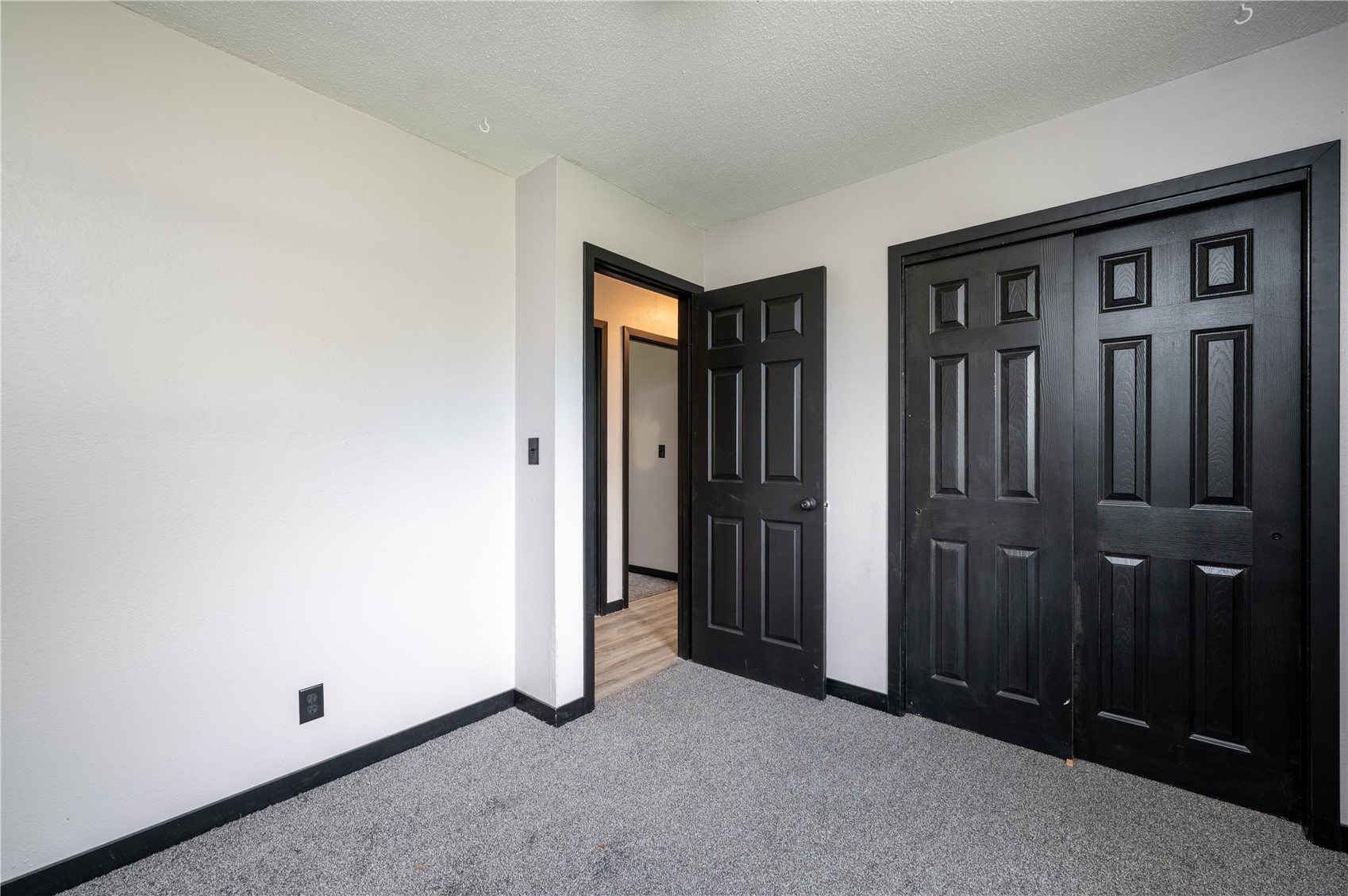1625 South View NW Cedar Rapids IA 52405