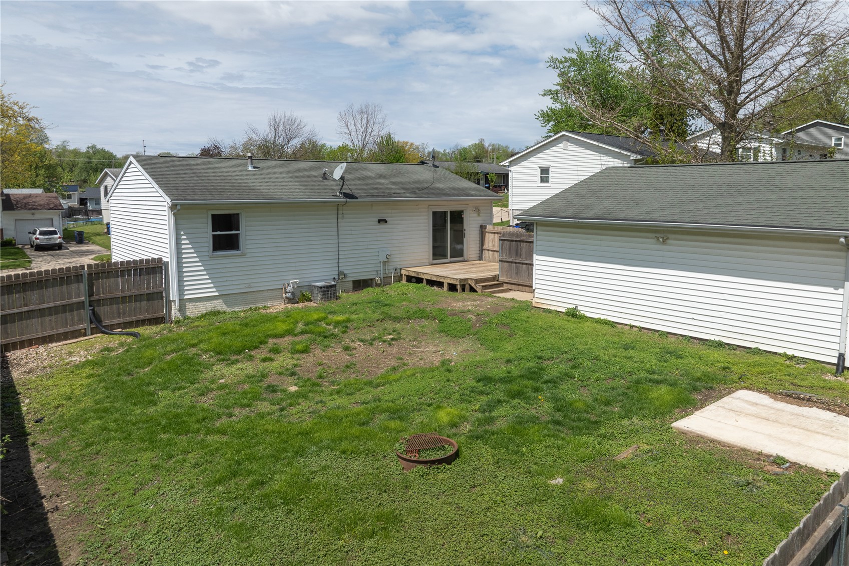 1625 South View NW Cedar Rapids IA 52405