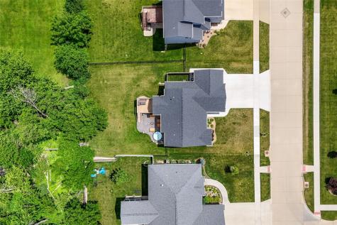 7202 Country Ridge Drive NW Cedar Rapids IA 52405