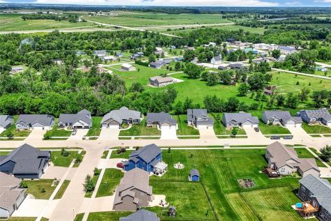 7202 Country Ridge Drive NW Cedar Rapids IA 52405