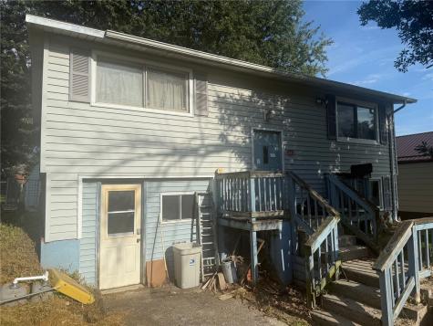 1511 4th Street Belle Plaine IA 52208