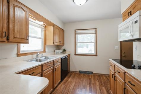 3624 Bel Air Drive SE Cedar Rapids IA 52403