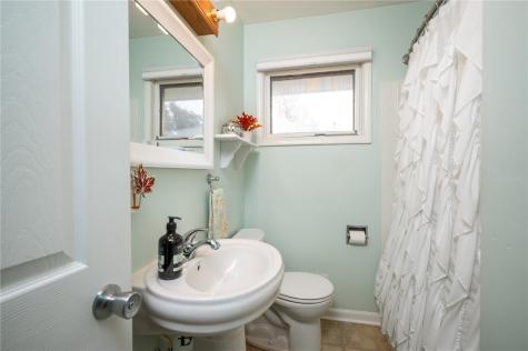 1117 Crestview SE Cedar Rapids IA 52403