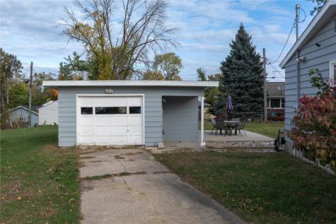 1117 Crestview SE Cedar Rapids IA 52403