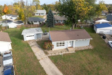 1117 Crestview SE Cedar Rapids IA 52403