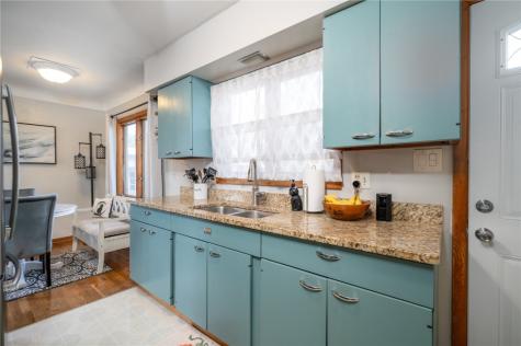 1117 Crestview SE Cedar Rapids IA 52403