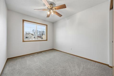3425 Falcon View Road SW Cedar Rapids IA 52404