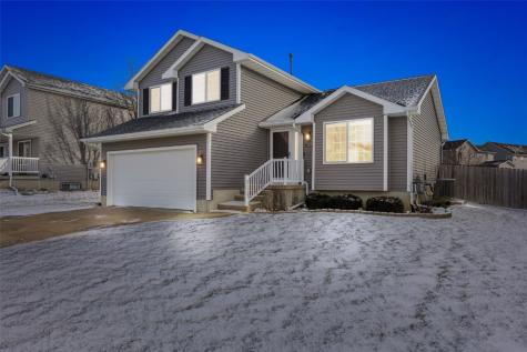 3425 Falcon View Road SW Cedar Rapids IA 52404