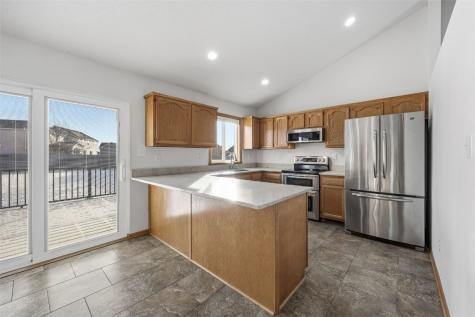 3425 Falcon View Road SW Cedar Rapids IA 52404
