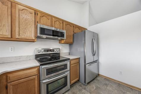 3425 Falcon View Road SW Cedar Rapids IA 52404
