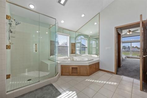5510 Hunters Ridge Court Marion IA 52302