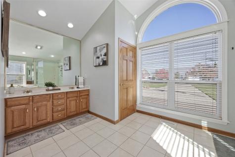 5510 Hunters Ridge Court Marion IA 52302