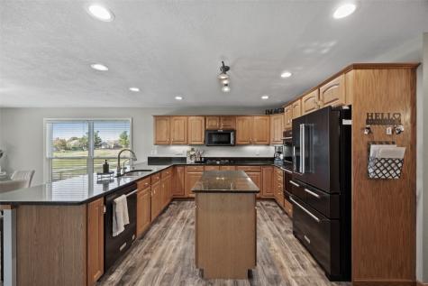 5510 Hunters Ridge Court Marion IA 52302