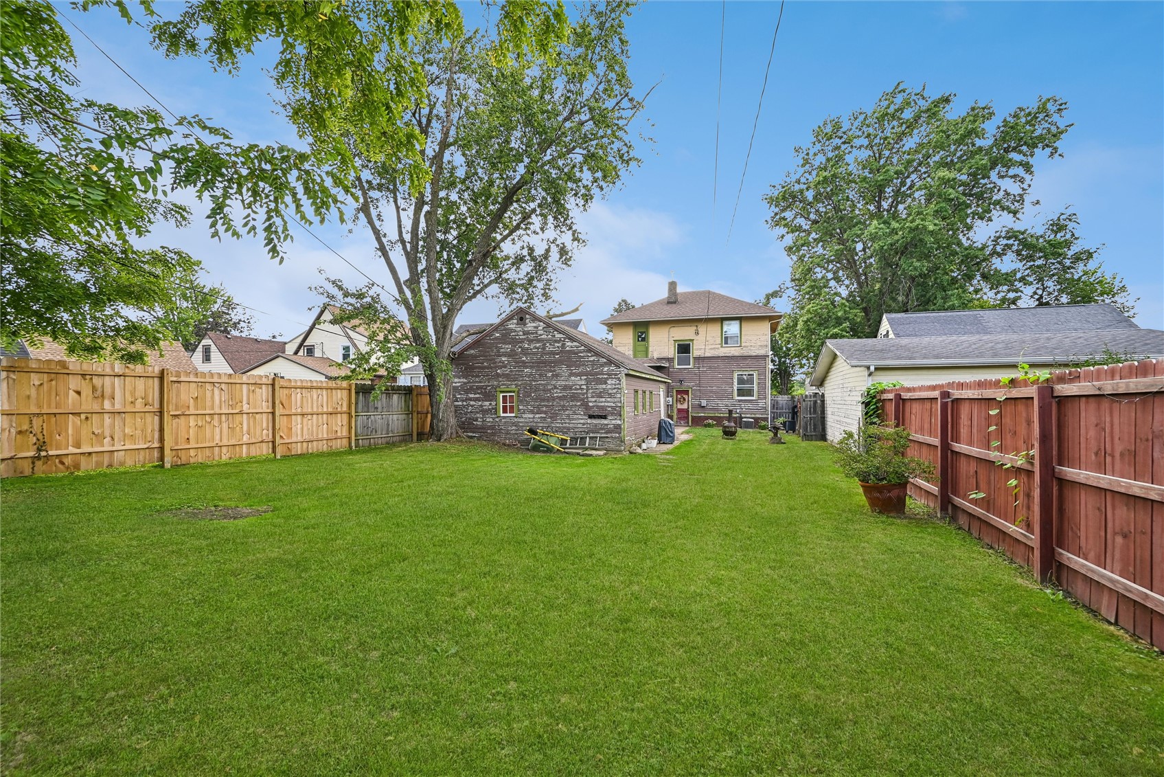 115 17th Street SW Cedar Rapids IA 52404