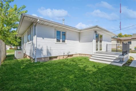 4629 Danbury Street NE Cedar Rapids IA 52402
