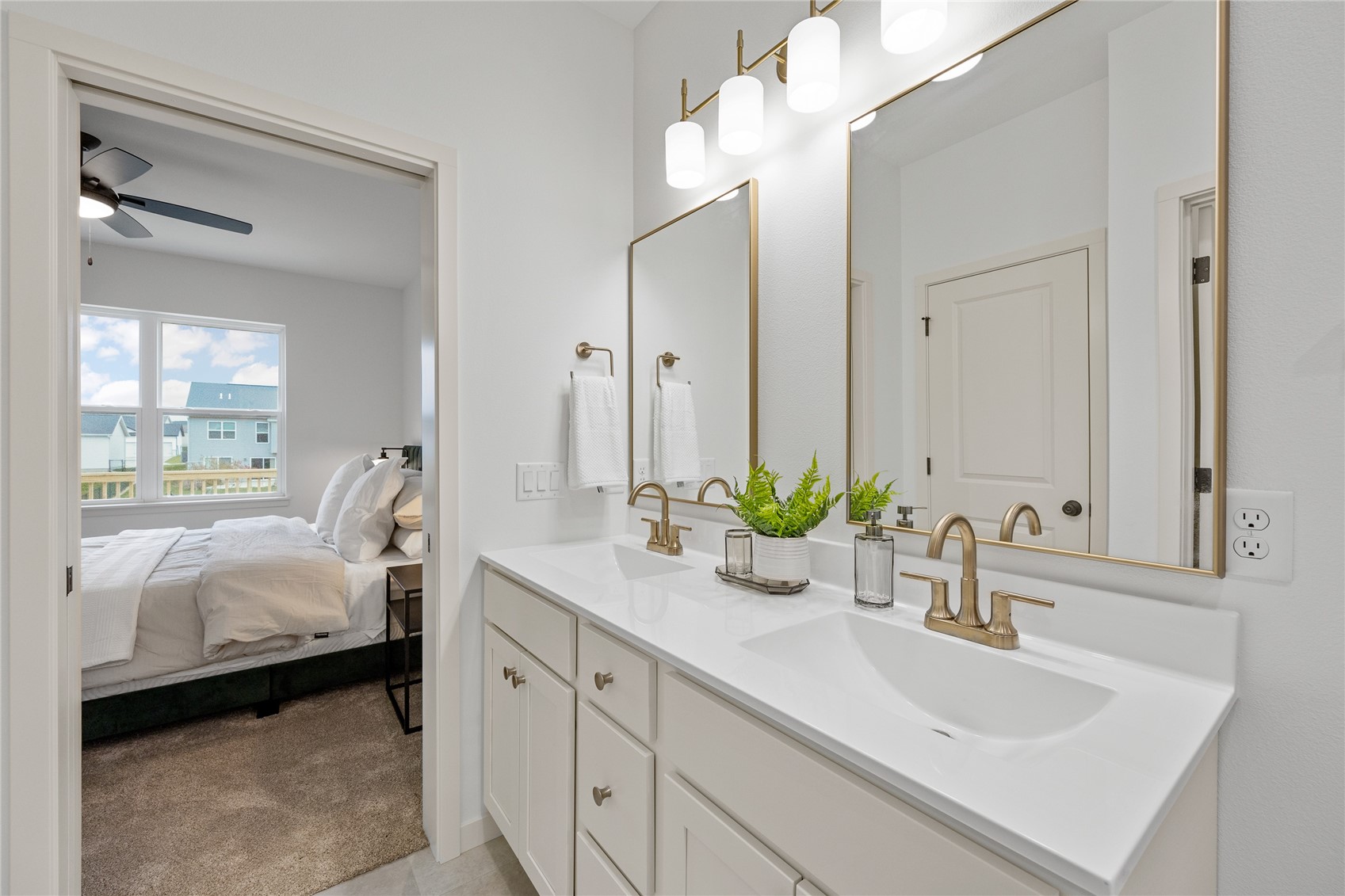 229 Mccarran Avenue NE Cedar Rapids IA 52402