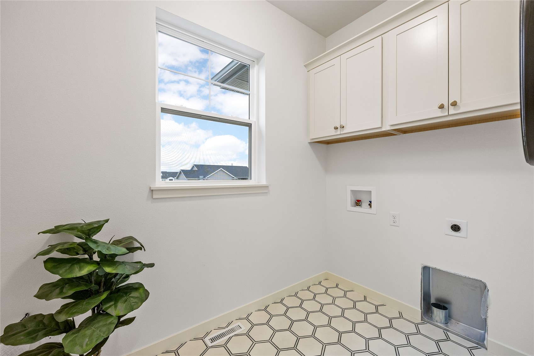 229 Mccarran Avenue NE Cedar Rapids IA 52402