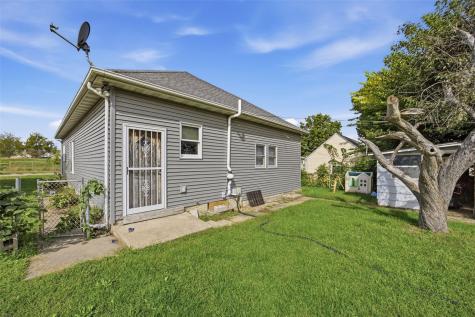 1811 3rd Street SW Cedar Rapids IA 52404