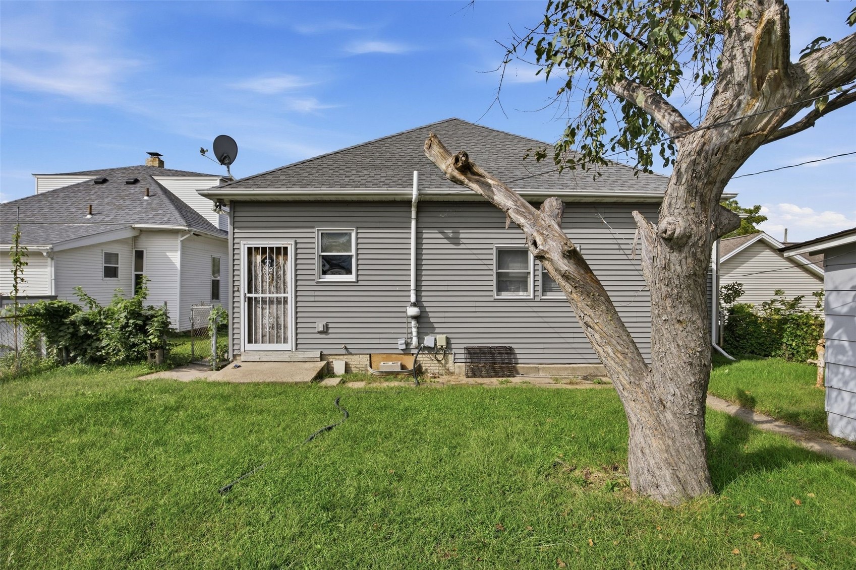 1811 3rd Street SW Cedar Rapids IA 52404