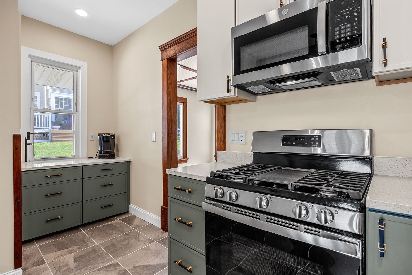 1806 8th Avenue Belle Plaine IA 52208