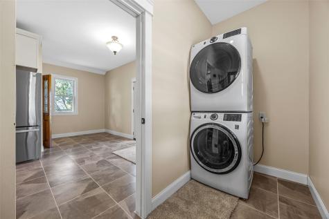 1806 8th Avenue Belle Plaine IA 52208