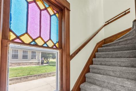 1806 8th Avenue Belle Plaine IA 52208
