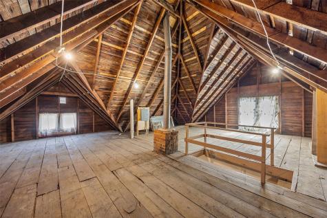 1806 8th Avenue Belle Plaine IA 52208