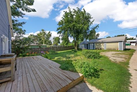 1806 8th Avenue Belle Plaine IA 52208