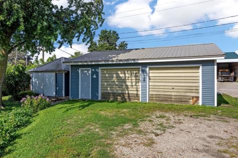 1806 8th Avenue Belle Plaine IA 52208