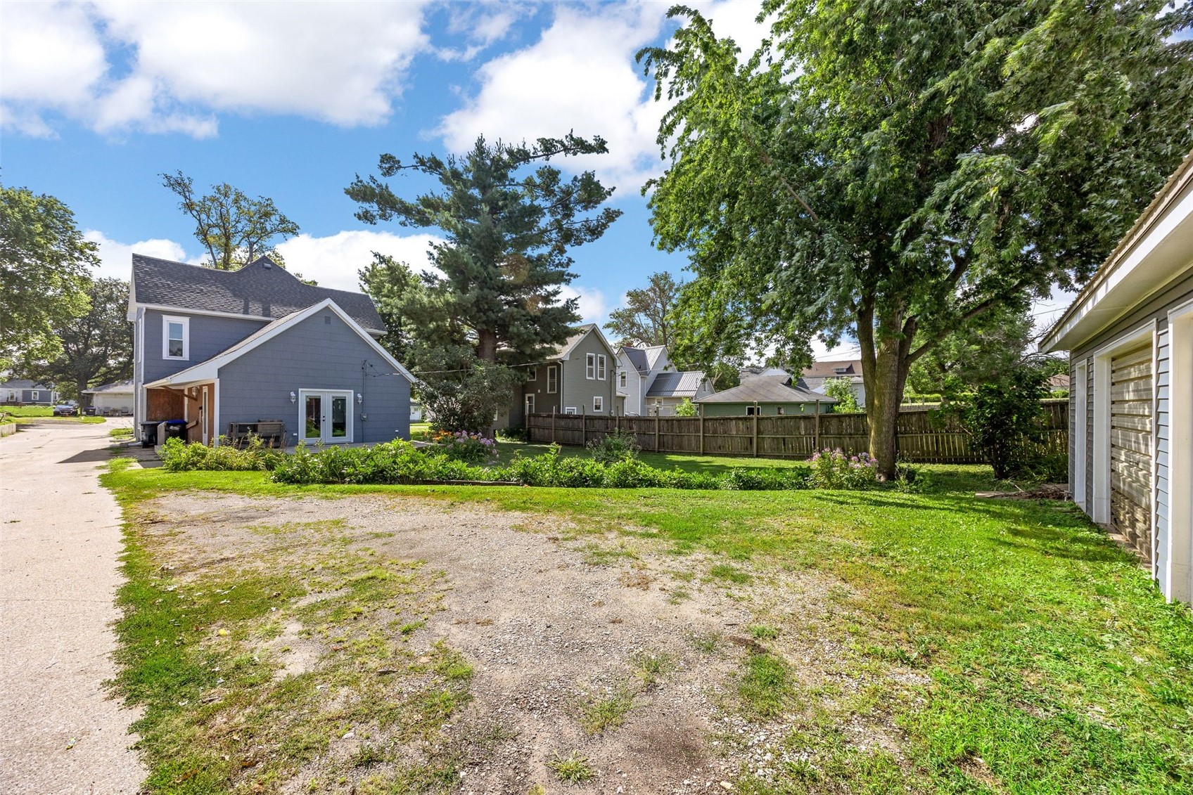 1806 8th Avenue Belle Plaine IA 52208