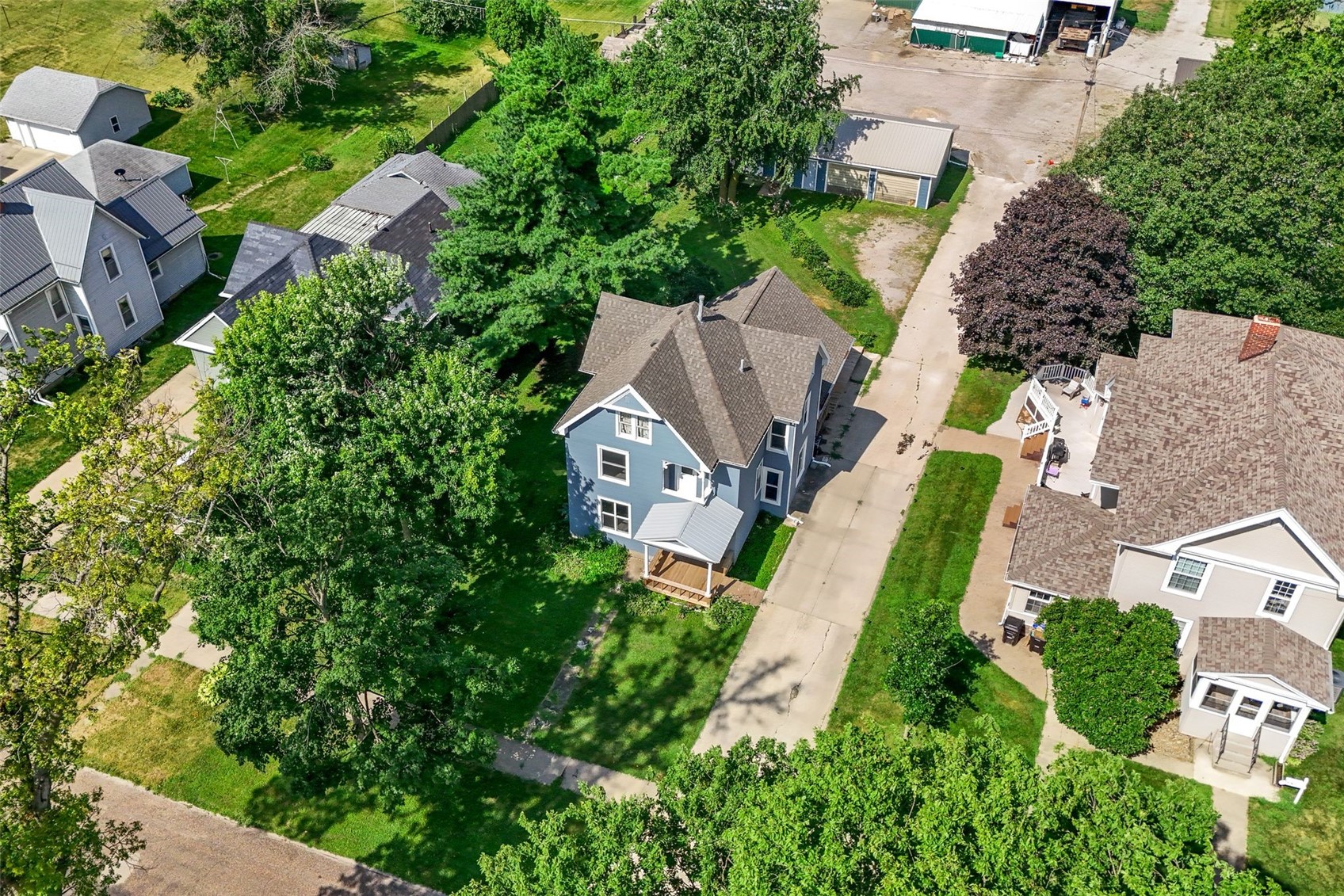 1806 8th Avenue Belle Plaine IA 52208