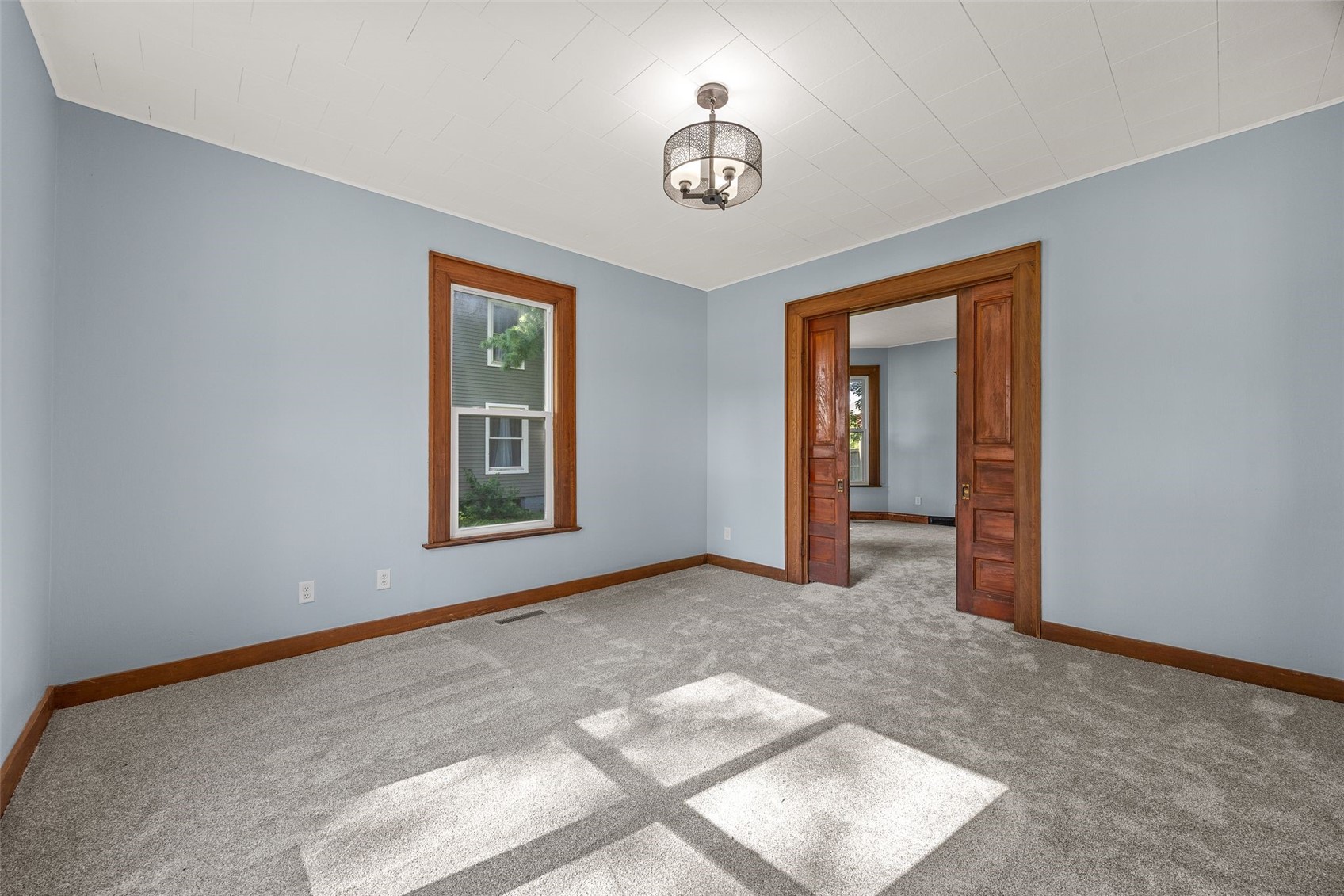 1806 8th Avenue Belle Plaine IA 52208
