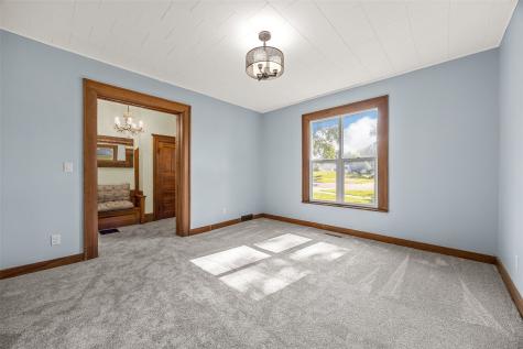 1806 8th Avenue Belle Plaine IA 52208