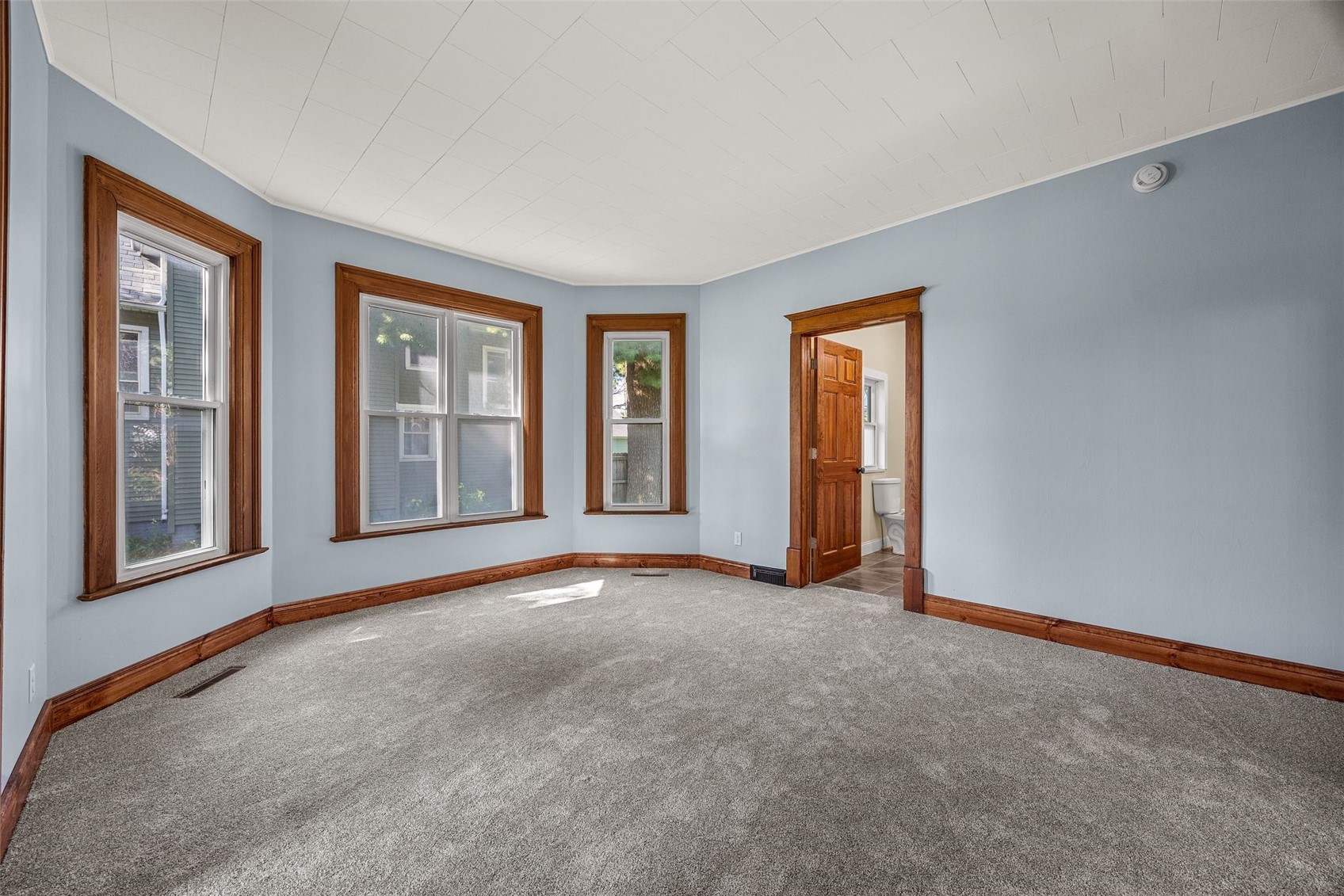 1806 8th Avenue Belle Plaine IA 52208