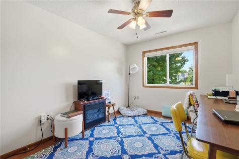 7418 Mallard Court NE Cedar Rapids IA 52402