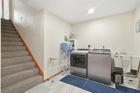 7418 Mallard Court NE Cedar Rapids IA 52402