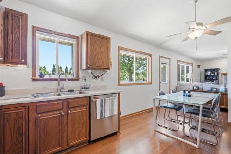 7418 Mallard Court NE Cedar Rapids IA 52402