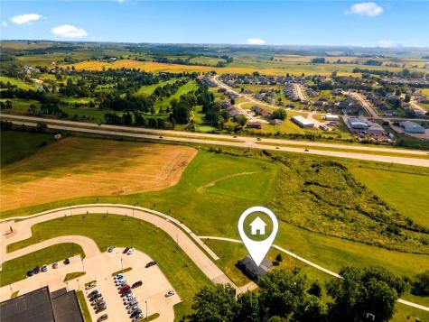 203 N Mcnamara Drive Anamosa IA 52205