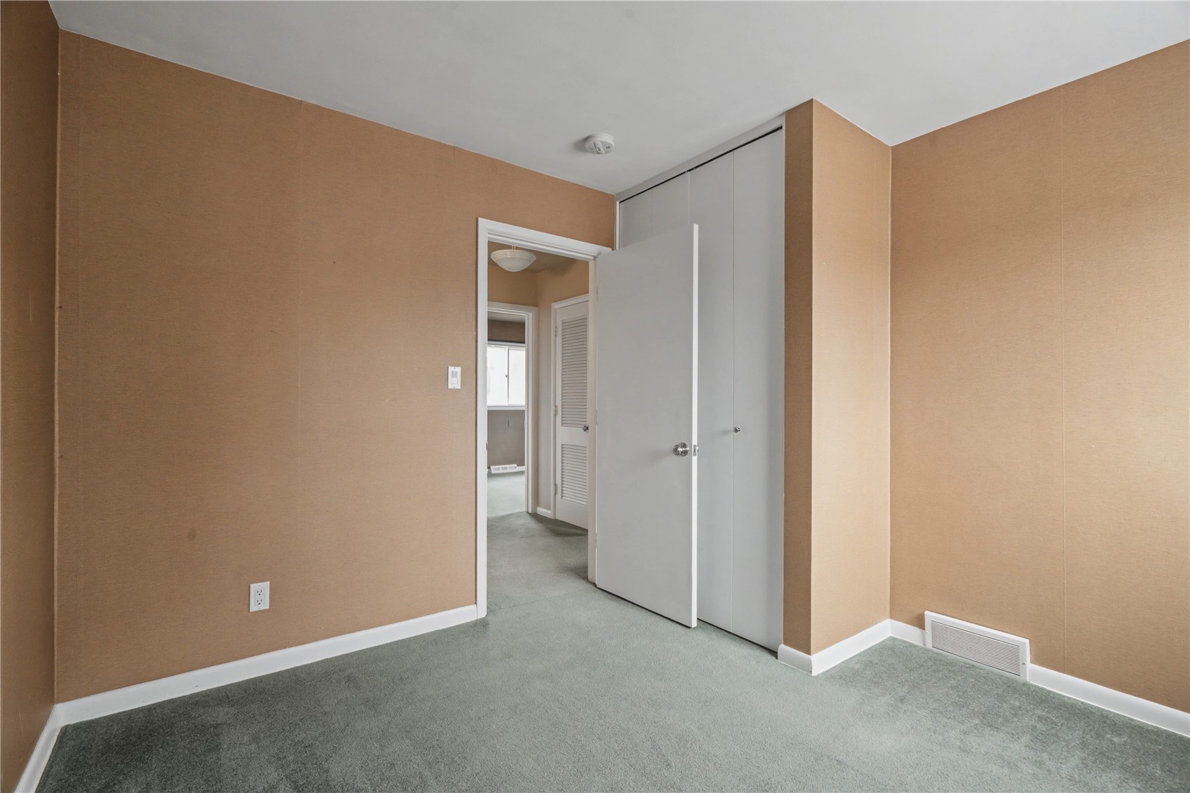 3831 Tomahawk Trail SE Cedar Rapids IA 52403