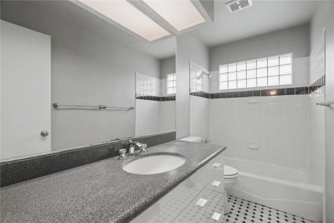 3831 Tomahawk Trail SE Cedar Rapids IA 52403