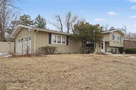 3831 Tomahawk Trail SE Cedar Rapids IA 52403