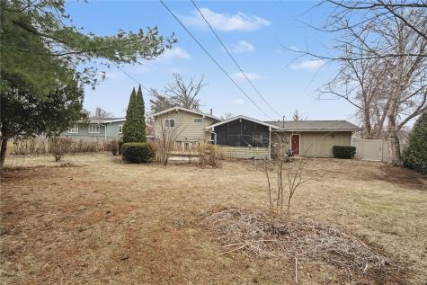 3831 Tomahawk Trail SE Cedar Rapids IA 52403