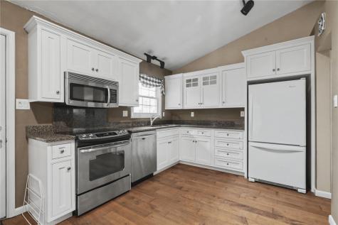 3831 Tomahawk Trail SE Cedar Rapids IA 52403