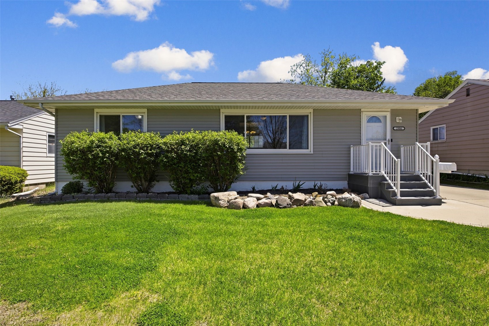 2906 Russell Drive NE Cedar Rapids IA 52402