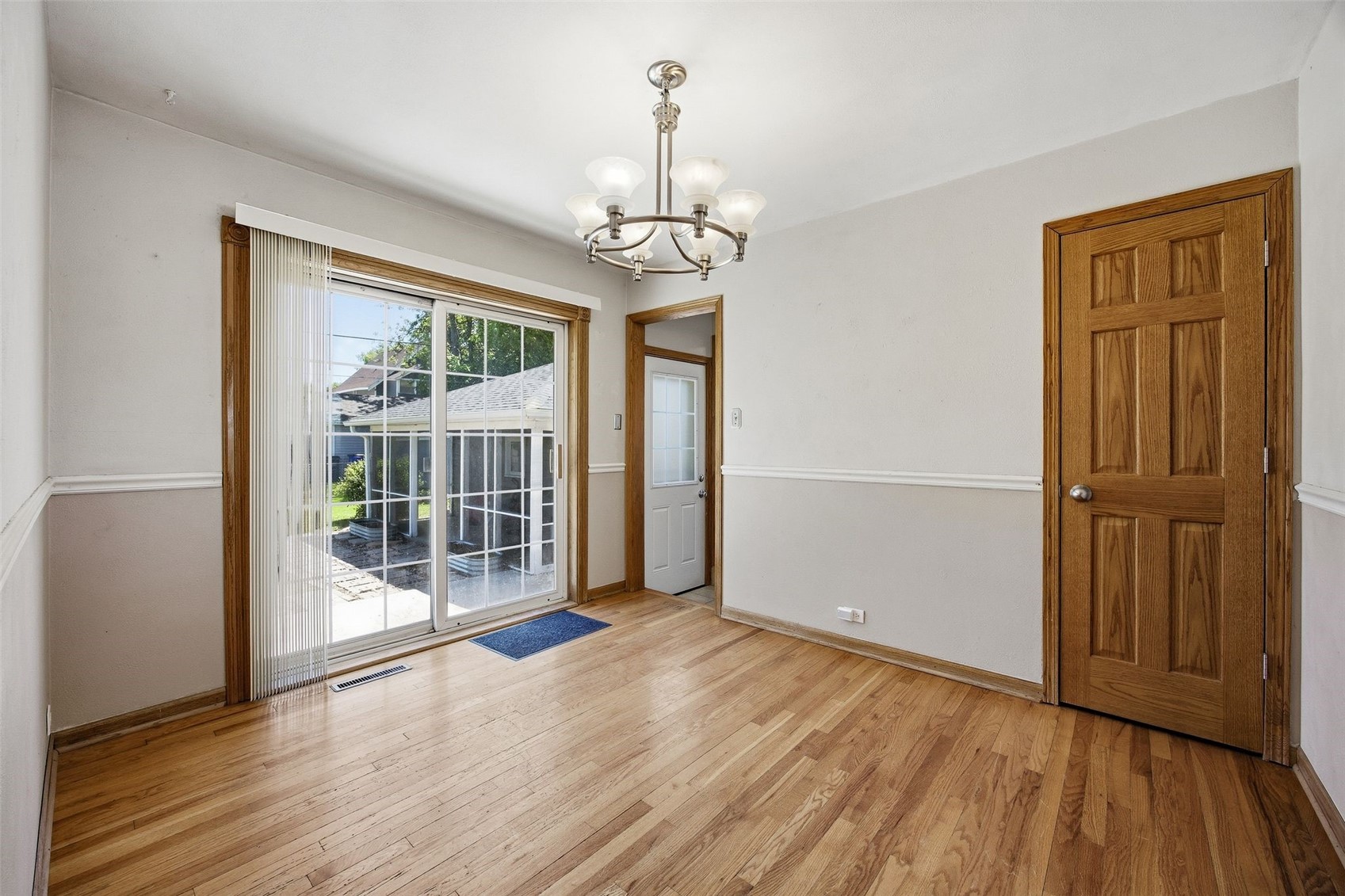 2906 Russell Drive NE Cedar Rapids IA 52402