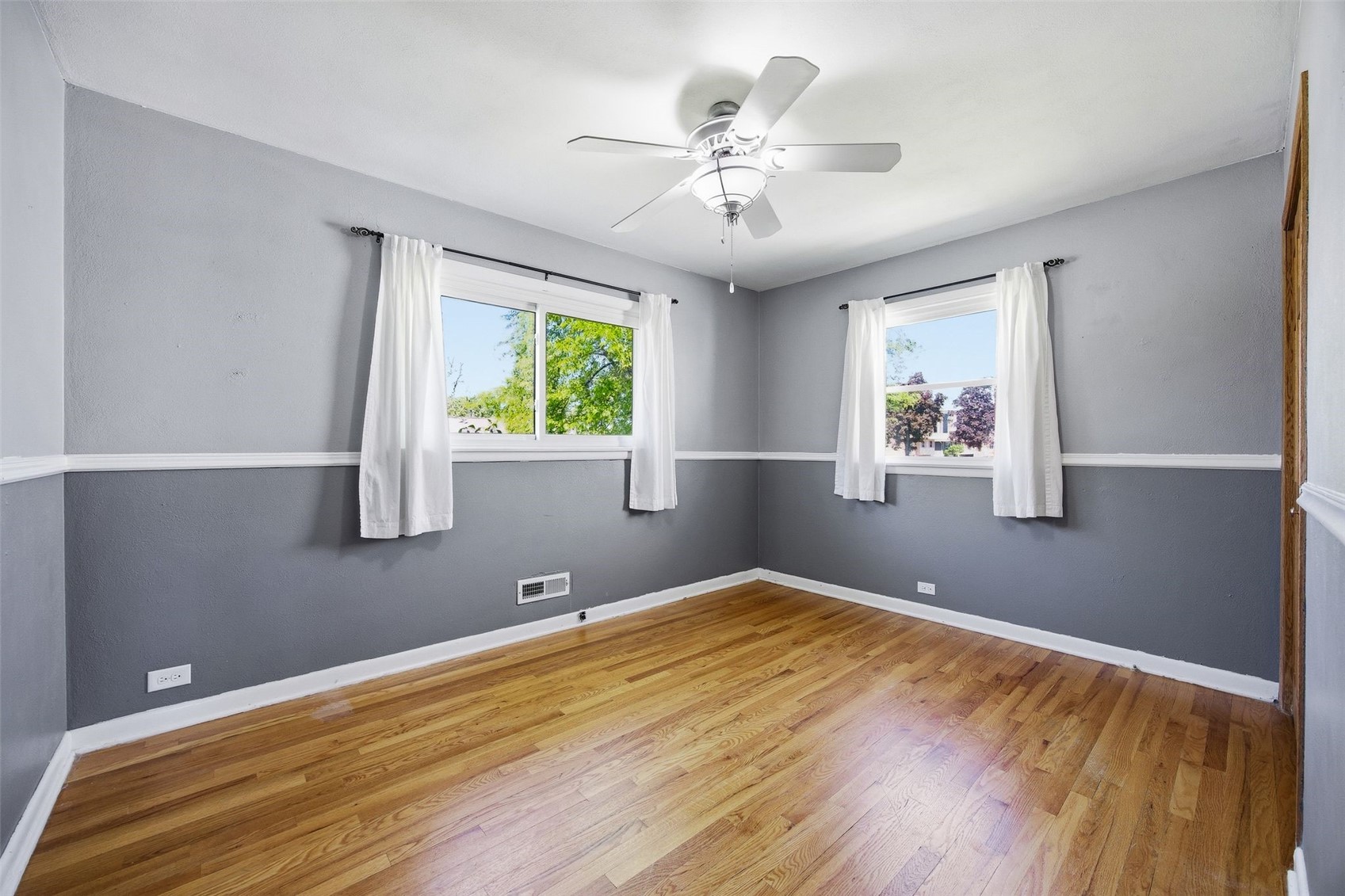 2906 Russell Drive NE Cedar Rapids IA 52402