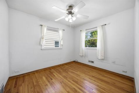2906 Russell Drive NE Cedar Rapids IA 52402