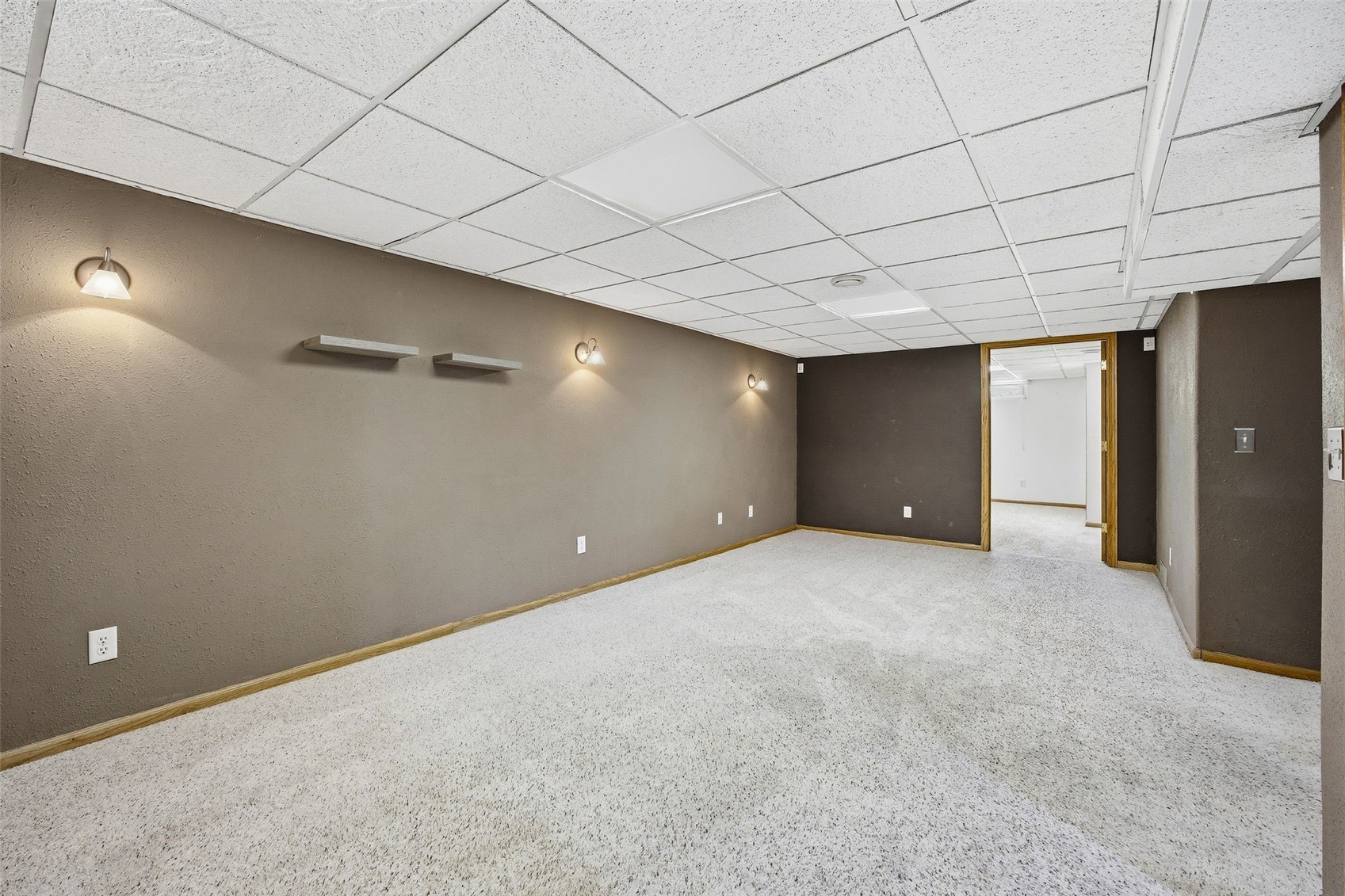 2906 Russell Drive NE Cedar Rapids IA 52402